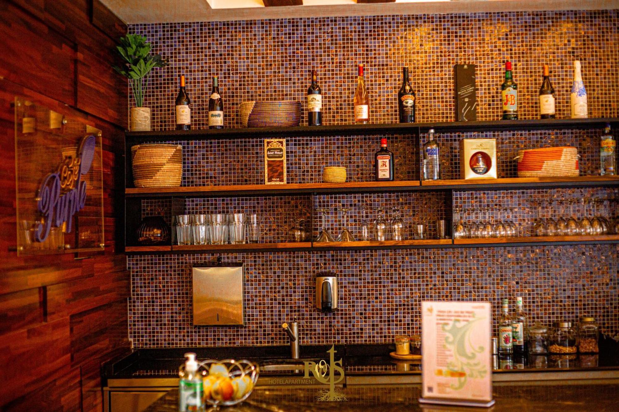 Roots Hotel Apartments 阿比让 外观 照片