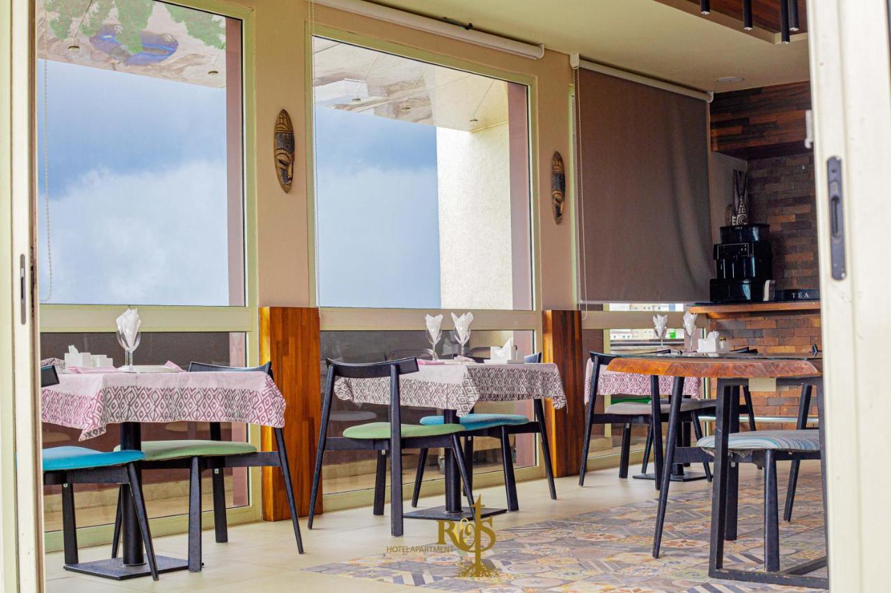 Roots Hotel Apartments 阿比让 外观 照片