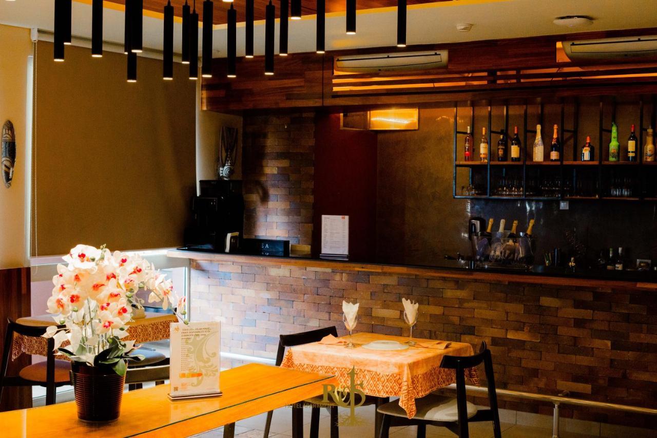 Roots Hotel Apartments 阿比让 外观 照片
