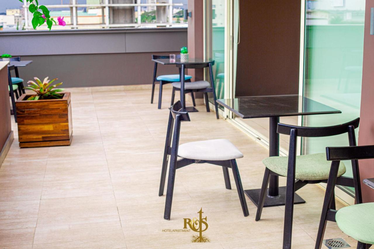 Roots Hotel Apartments 阿比让 外观 照片