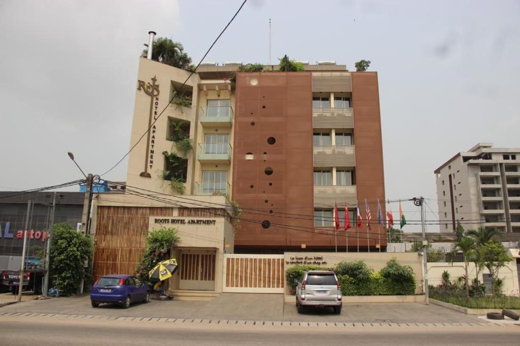 Roots Hotel Apartments 阿比让 外观 照片
