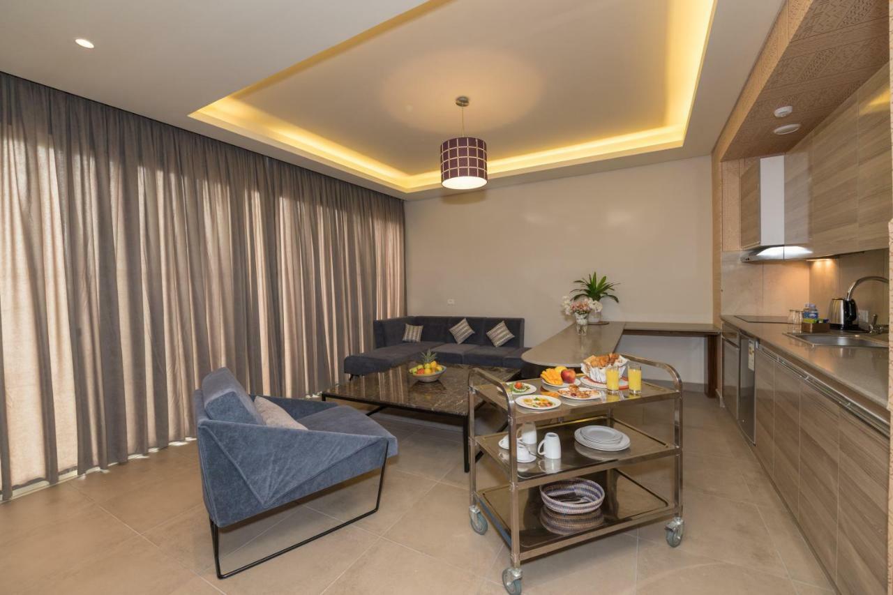 Roots Hotel Apartments 阿比让 外观 照片
